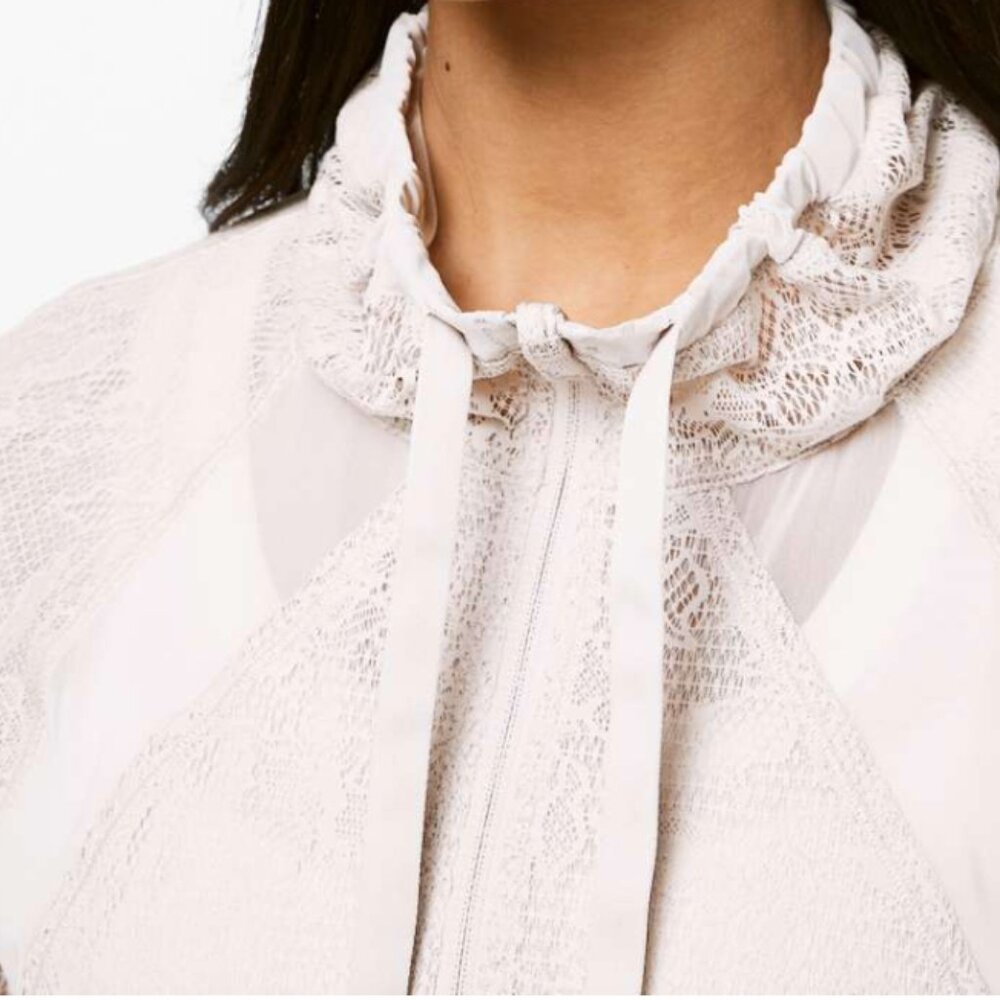 Lululemon In Depth Jacket *Lace Light Chrome size 4 - Picture 4 of 7